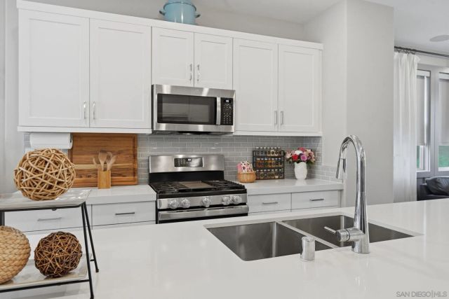 1232 Sunrise View 105, San Marcos, CA 92078