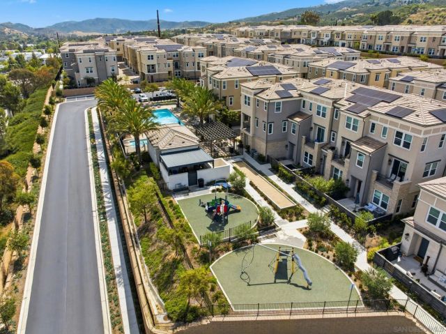 1232 Sunrise View 105, San Marcos, CA 92078