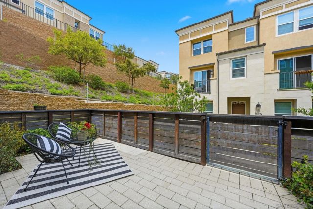 1232 Sunrise View 105, San Marcos, CA 92078