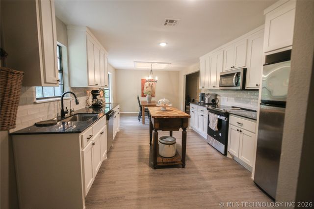 1121 W Line Avenue, Sapulpa, OK 74066