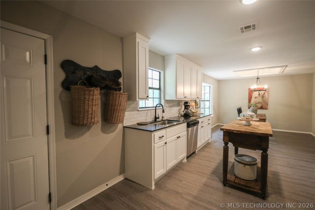 1121 W Line Avenue, Sapulpa, OK 74066