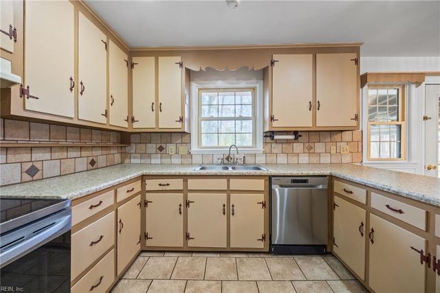 115 Carraway Terrace, Yorktown, VA 23692