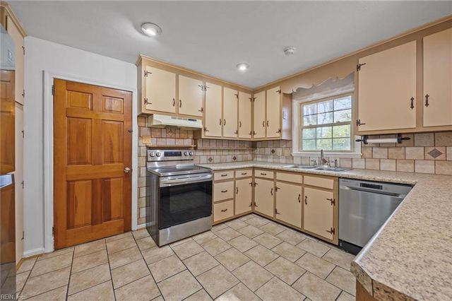 115 Carraway Terrace, Yorktown, VA 23692