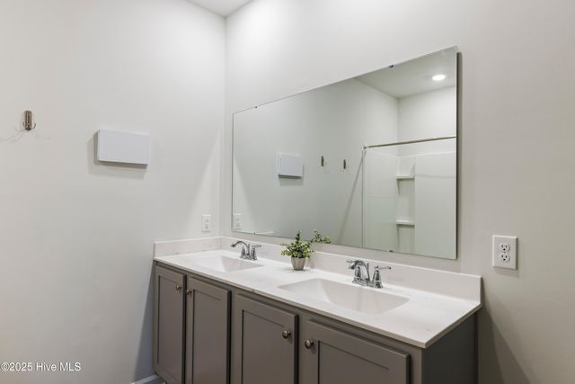 1609 Meridian Forest Drive SE, Bolivia, NC 28422