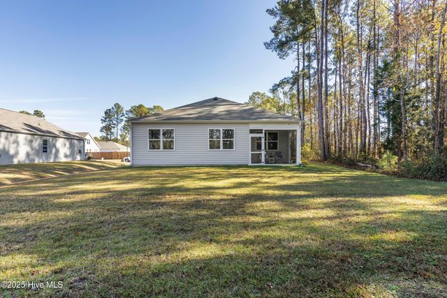 1609 Meridian Forest Drive SE, Bolivia, NC 28422