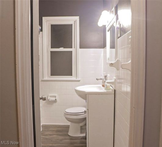 6397 Aylesworth Drive, Parma Heights, OH 44130