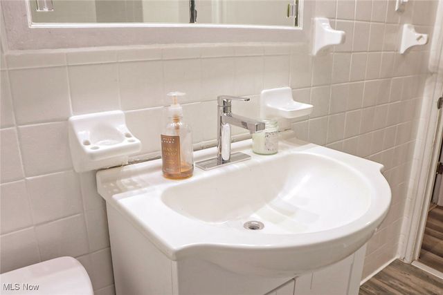 6397 Aylesworth Drive, Parma Heights, OH 44130