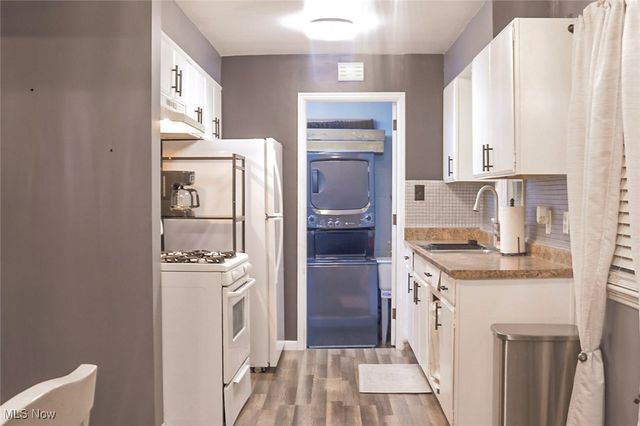 6397 Aylesworth Drive, Parma Heights, OH 44130