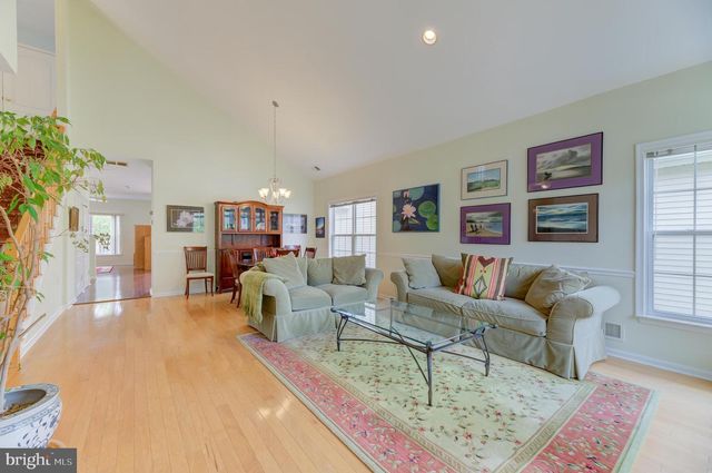 104 TUNICFLOWER LN, Princeton Junction, NJ 08550