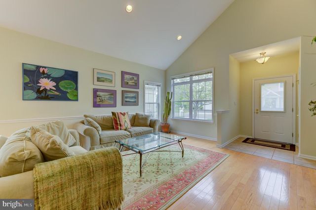 104 TUNICFLOWER LN, Princeton Junction, NJ 08550