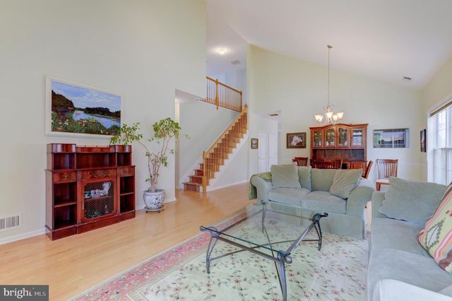 104 TUNICFLOWER LN, Princeton Junction, NJ 08550
