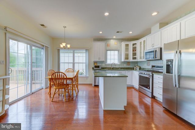104 TUNICFLOWER LN, Princeton Junction, NJ 08550