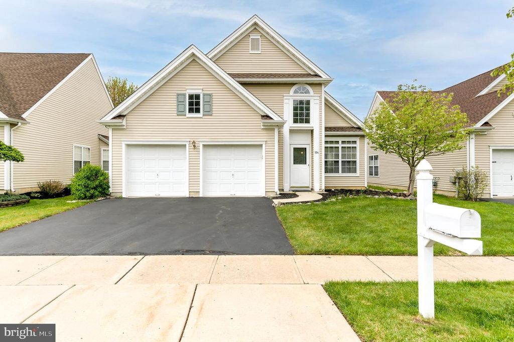 104 TUNICFLOWER LN, Princeton Junction, NJ 08550