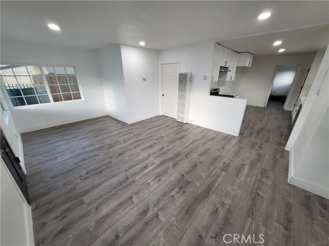 4401 La Clede Avenue, Los Angeles, CA 90039