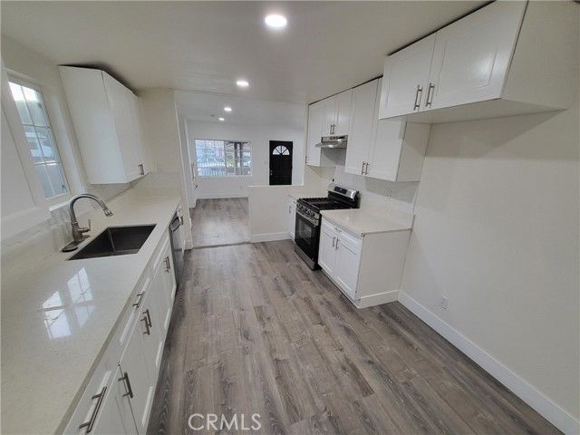 4401 La Clede Avenue, Los Angeles, CA 90039