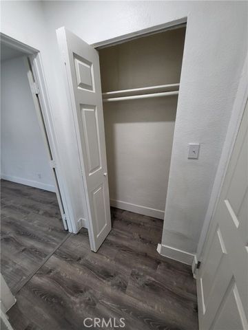 4401 La Clede Avenue, Los Angeles, CA 90039