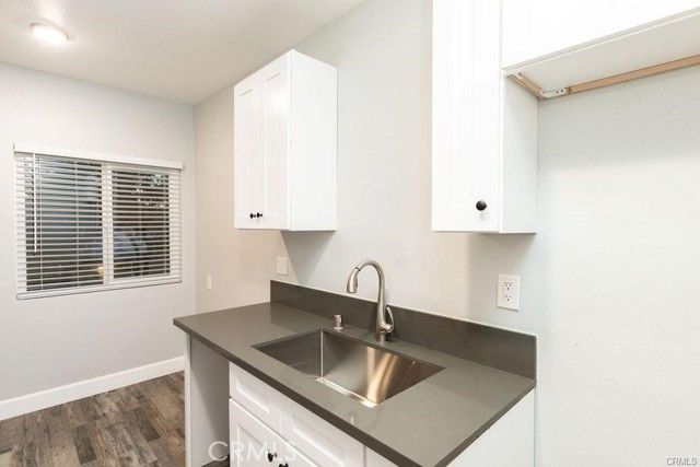 4401 La Clede Avenue, Los Angeles, CA 90039