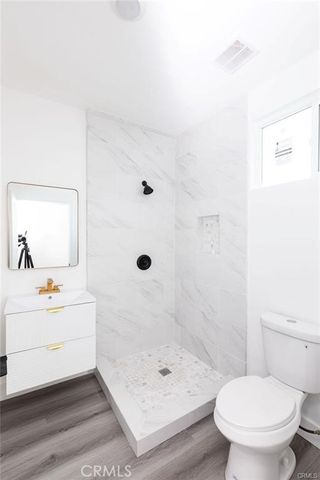 4401 La Clede Avenue, Los Angeles, CA 90039