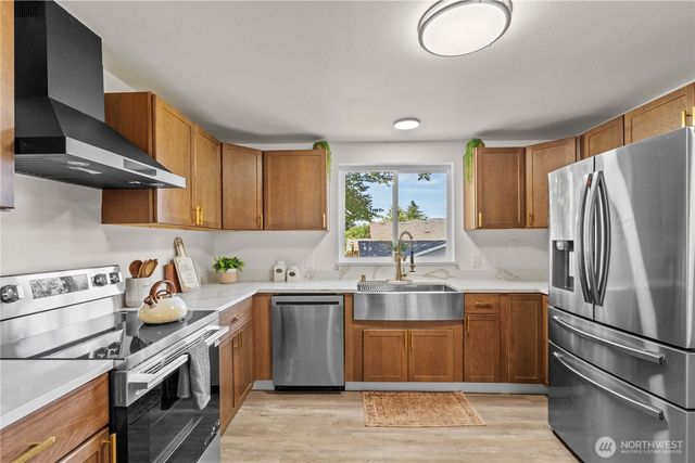 8418 S Thompson Avenue, Tacoma, WA 98444
