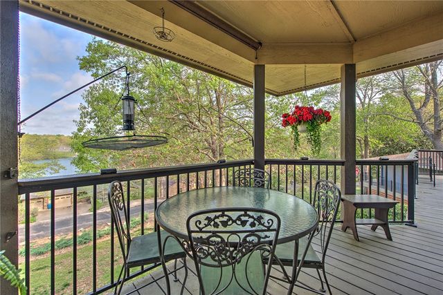 59 Churchill Drive, Bella Vista, AR 72715