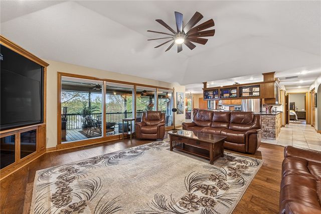 59 Churchill Drive, Bella Vista, AR 72715