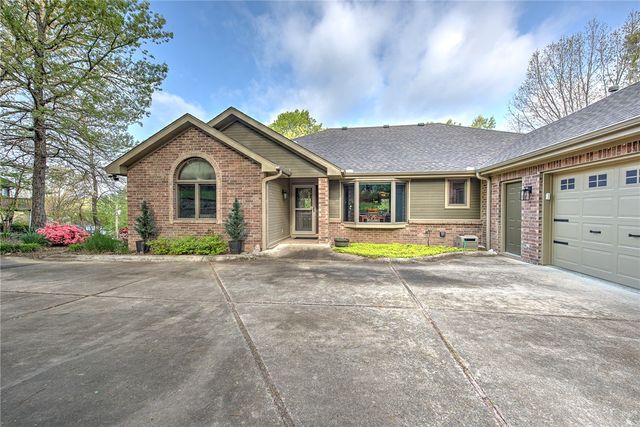 59 Churchill Drive, Bella Vista, AR 72715