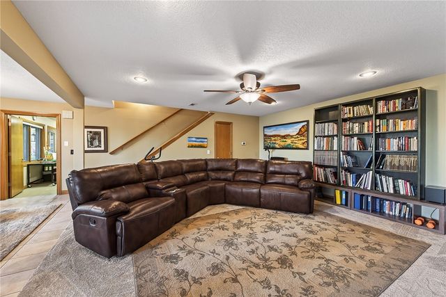 59 Churchill Drive, Bella Vista, AR 72715
