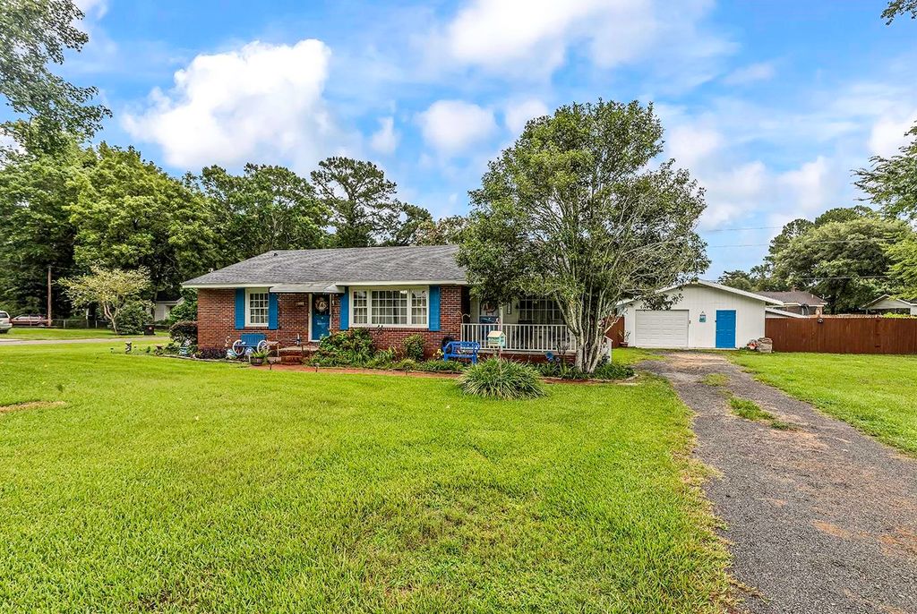 2048 Seitter St., Georgetown, SC 29440