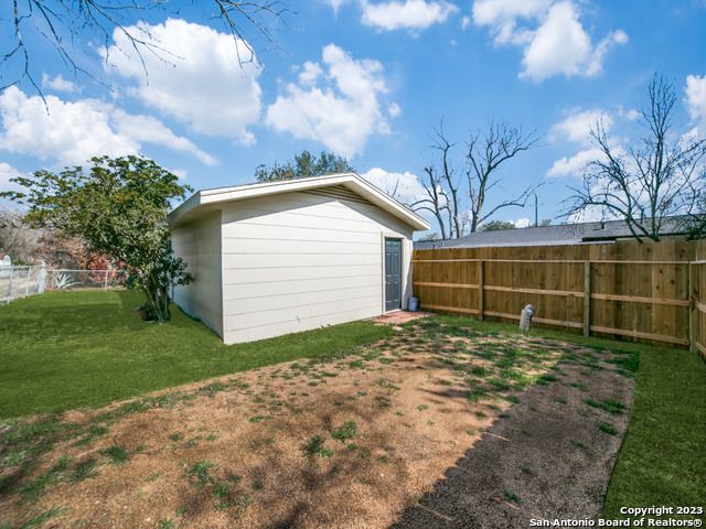 307 TANGLEWOOD, San Antonio, TX 78216