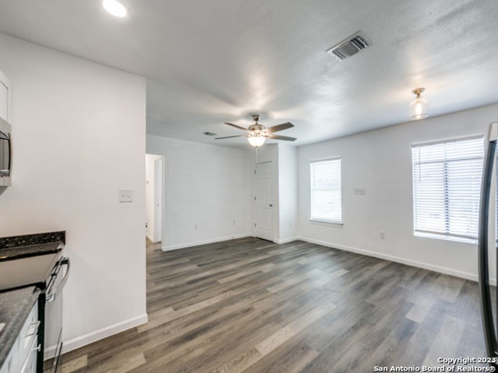 307 TANGLEWOOD, San Antonio, TX 78216