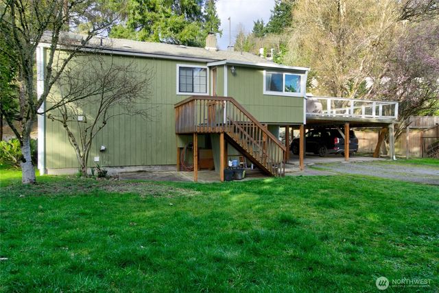 8311 NE 175TH Street, Kenmore, WA 98028
