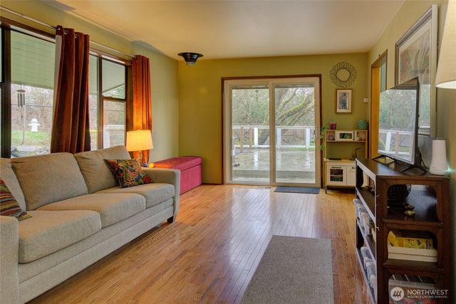 8311 NE 175TH Street, Kenmore, WA 98028