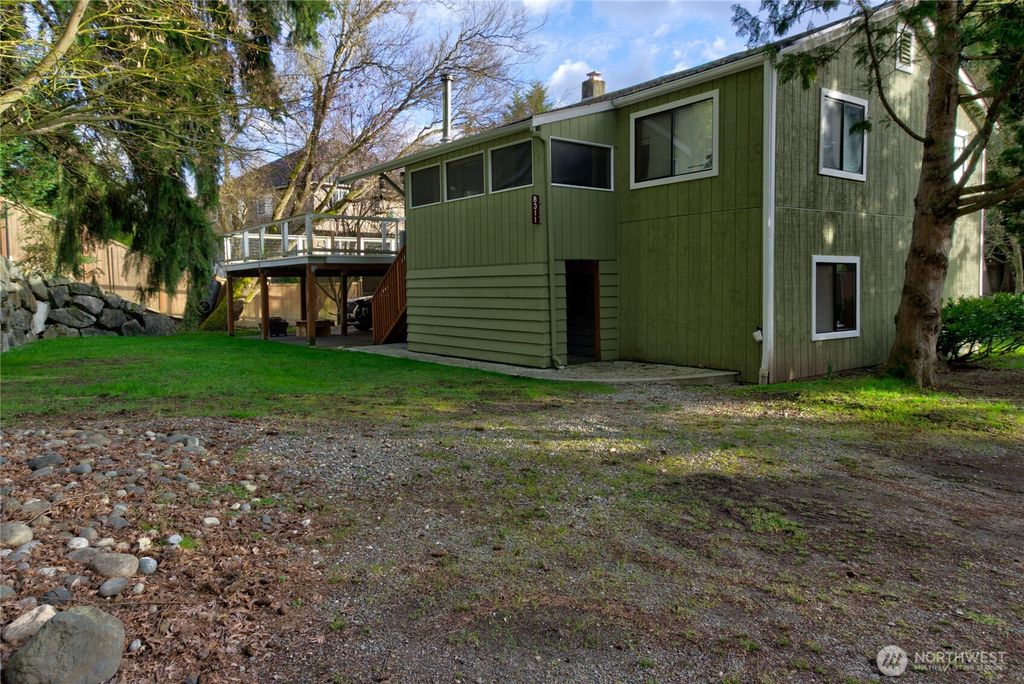 8311 NE 175TH Street, Kenmore, WA 98028