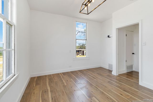 30951 Blanco, Bulverde, TX 78163