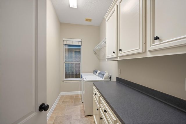 12323 Longmire Cove, Conroe, TX 77304