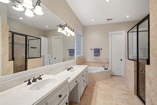12323 Longmire Cove, Conroe, TX 77304