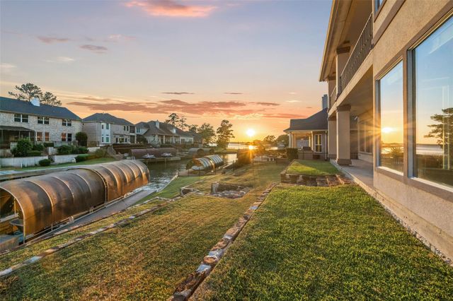 12323 Longmire Cove, Conroe, TX 77304