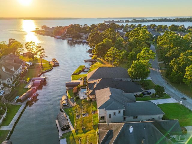 12323 Longmire Cove, Conroe, TX 77304