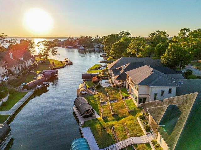 12323 Longmire Cove, Conroe, TX 77304