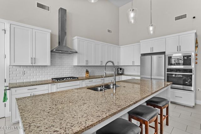 1356 DESERT NIGHT Street, El Paso, TX 79912