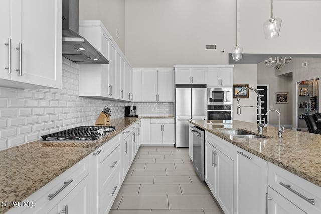 1356 DESERT NIGHT Street, El Paso, TX 79912