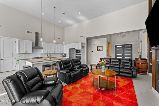 1356 DESERT NIGHT Street, El Paso, TX 79912