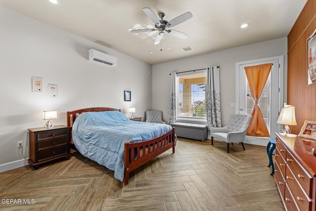 1356 DESERT NIGHT Street, El Paso, TX 79912