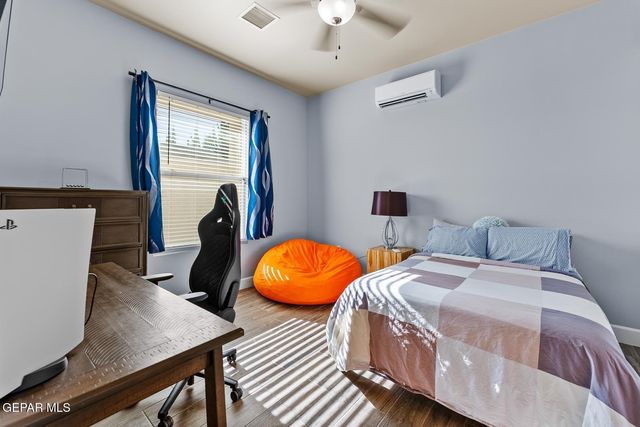 1356 DESERT NIGHT Street, El Paso, TX 79912