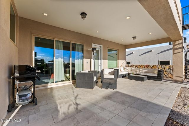 1356 DESERT NIGHT Street, El Paso, TX 79912