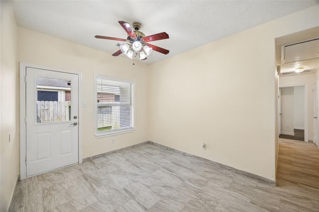 2615 Spring Dusk Lane, Spring, TX 77373