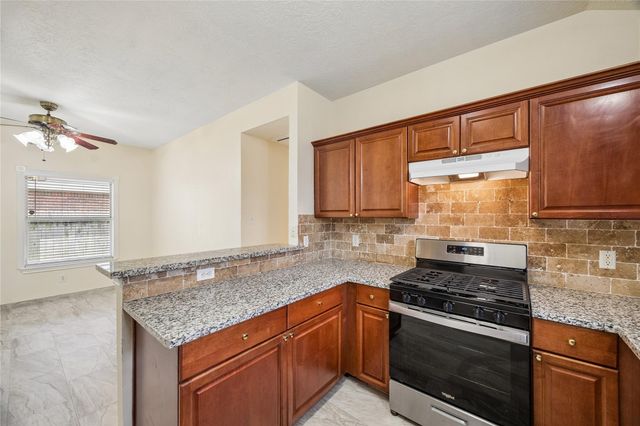 2615 Spring Dusk Lane, Spring, TX 77373