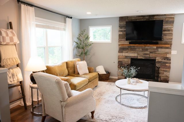 13263 6th Avenue S, Zimmerman, MN 55398