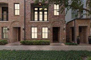 2138 Aylesport Drive, Dallas, TX 75201