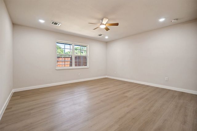 5209 Breakwood Drive, Dallas, TX 75227